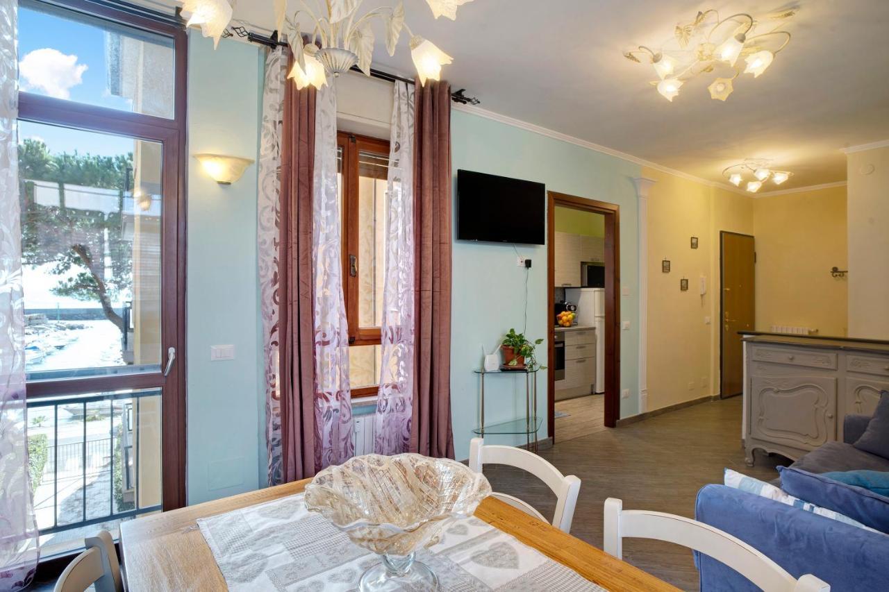 Casa Laura Elena Apartment San Bartolomeo Al Mare Bagian luar foto