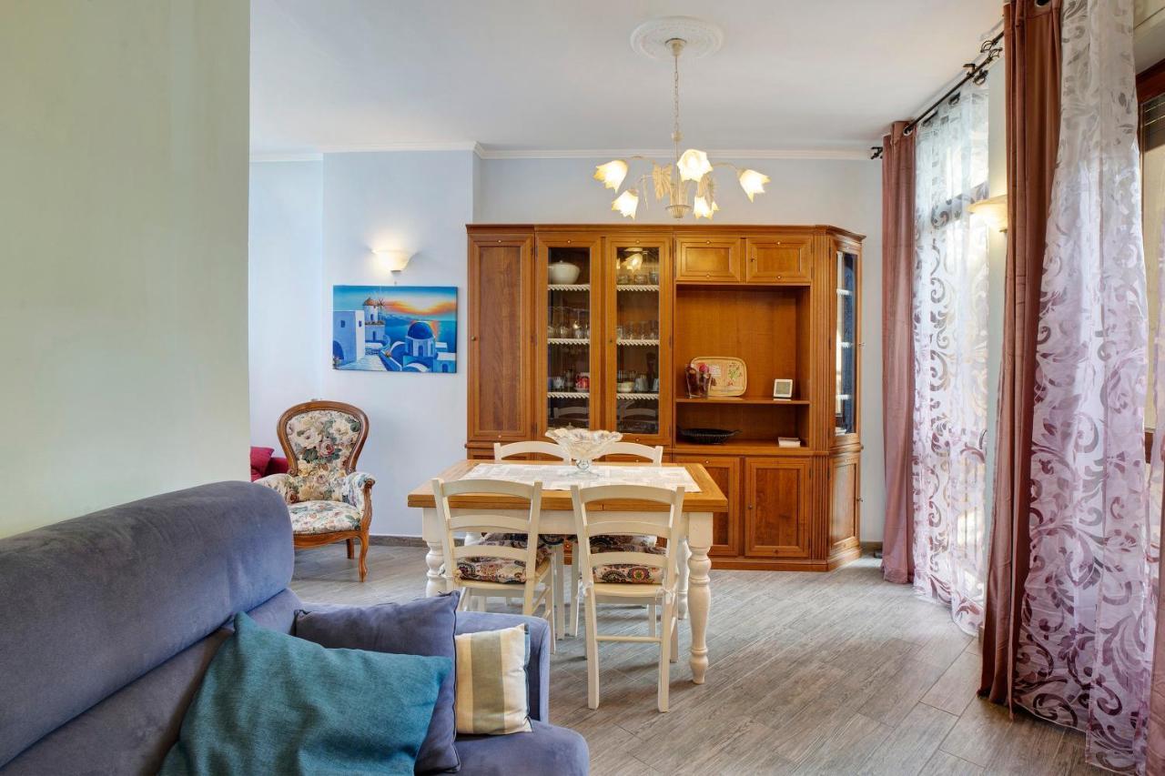 Casa Laura Elena Apartment San Bartolomeo Al Mare Bagian luar foto