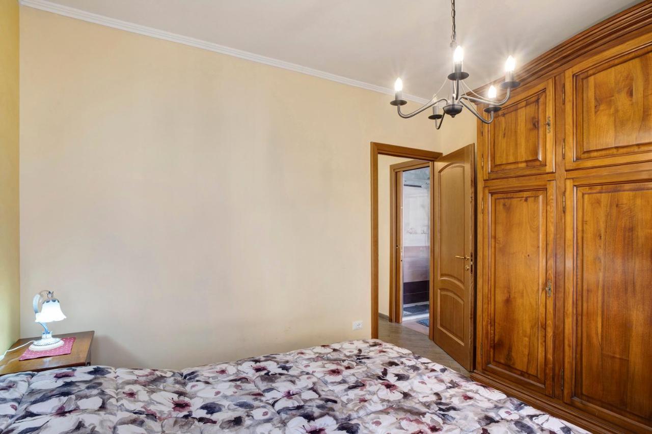 Casa Laura Elena Apartment San Bartolomeo Al Mare Bagian luar foto