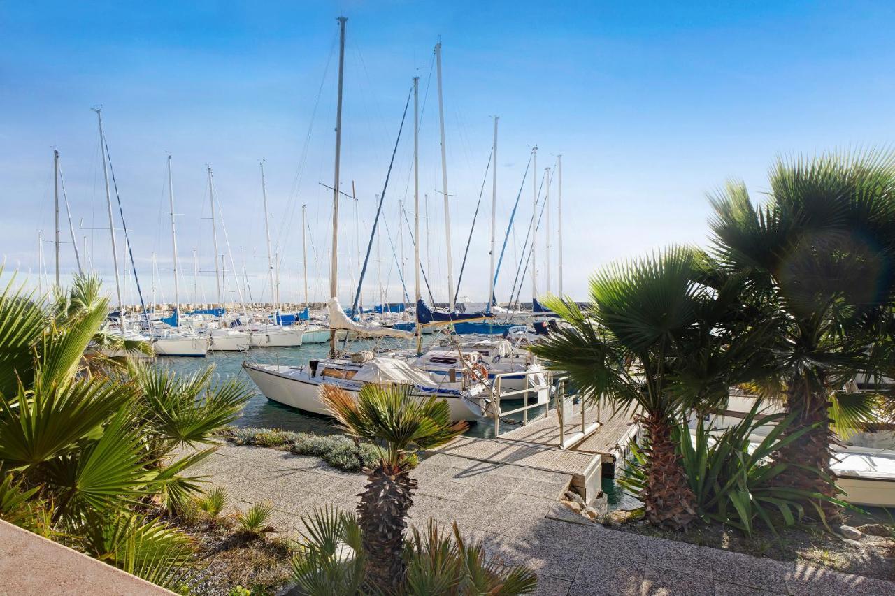 Casa Laura Elena Apartment San Bartolomeo Al Mare Bagian luar foto